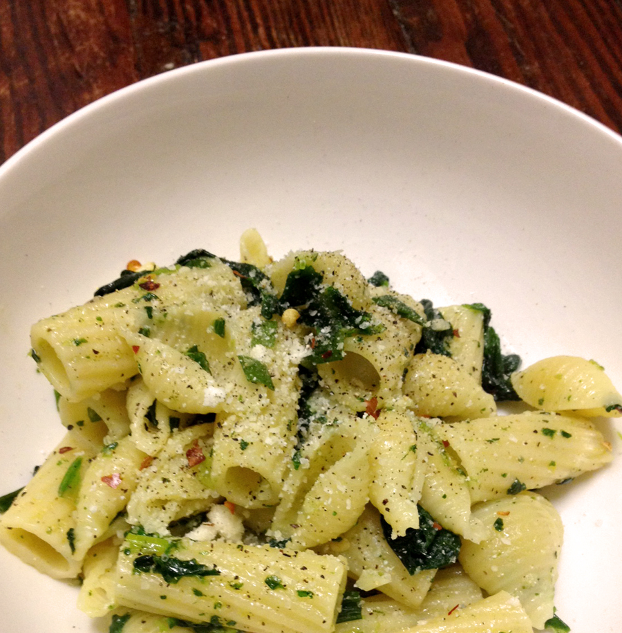 fairview place Spinach & Garlic Pasta