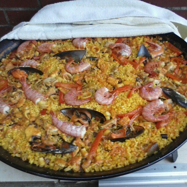 Crossroad Radio Viajando con el paladar 08 La paella valenciana