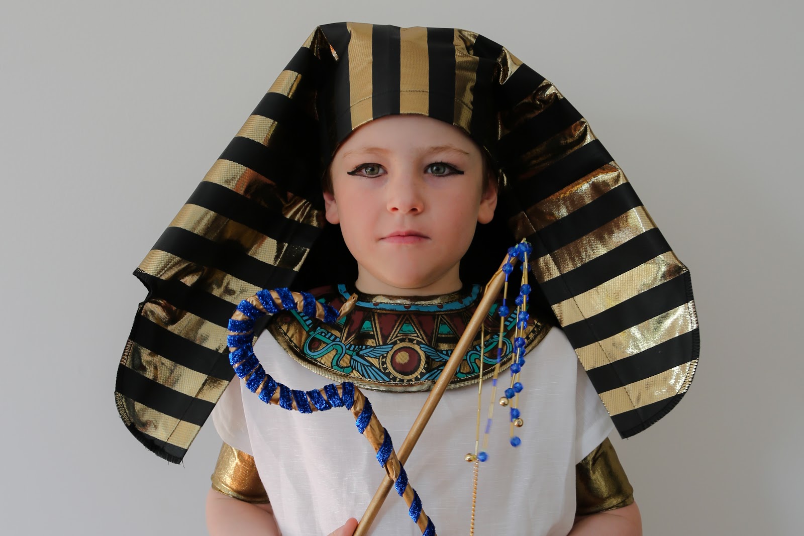 Ancient Egyptian Pharaoh Tutankhamun Costume for Book Week or Halloween Crook and Flail Tutorial