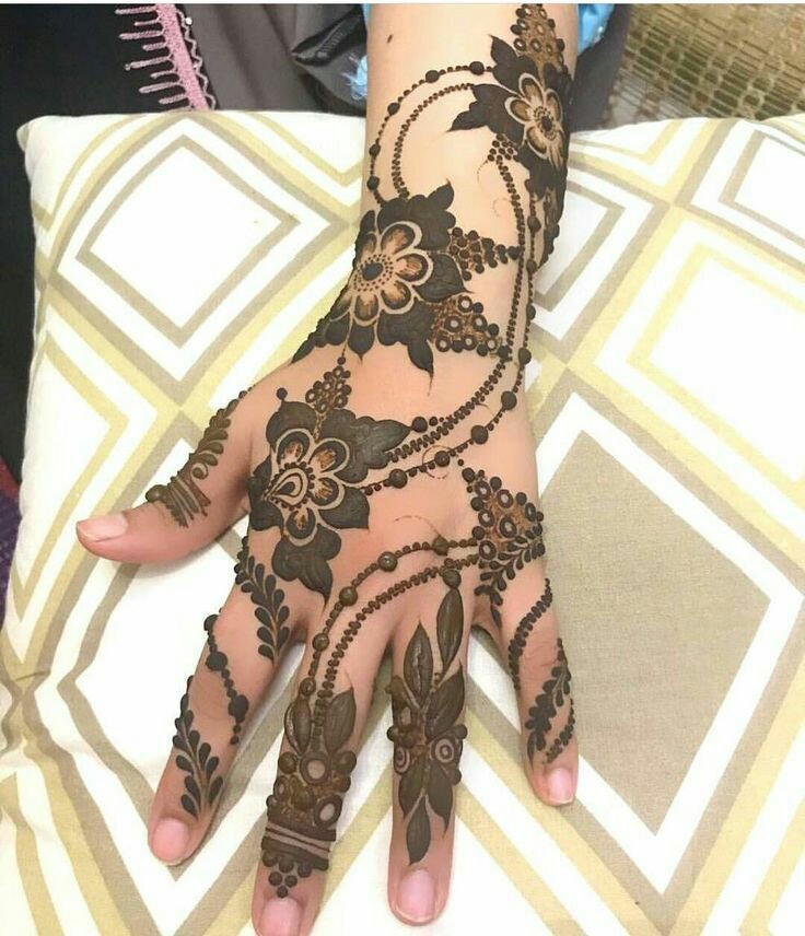 Simple and latest floral Arabic mehndi desing for front hand arabic m... |  TikTok