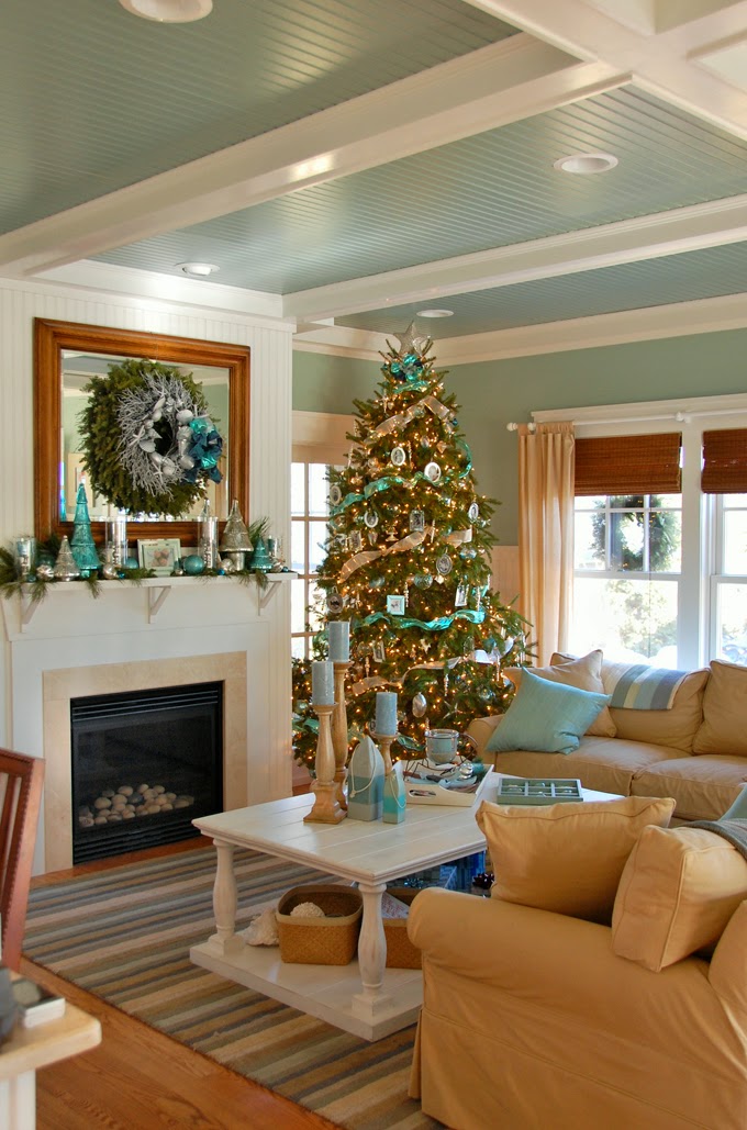 House of Turquoise: Coastal Christmas