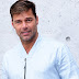 Ricky Martin en la demostracion de Giorgio Armani