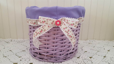 How to dress-up a basket for spring How to dress-up a basket for spring