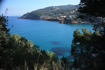 Turquoise blue water of La Costa Brava