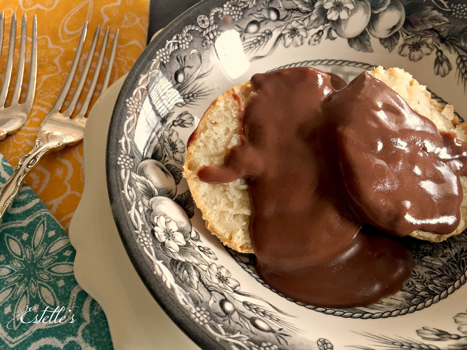 Estelle's CHOCOLATE GRAVYPERFECT FOR YOUR BUTTERMILK BISCUIT!