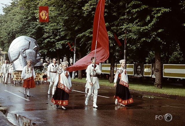 1973 год. Рига. Улица Ленина. 100-летие Праздника песни