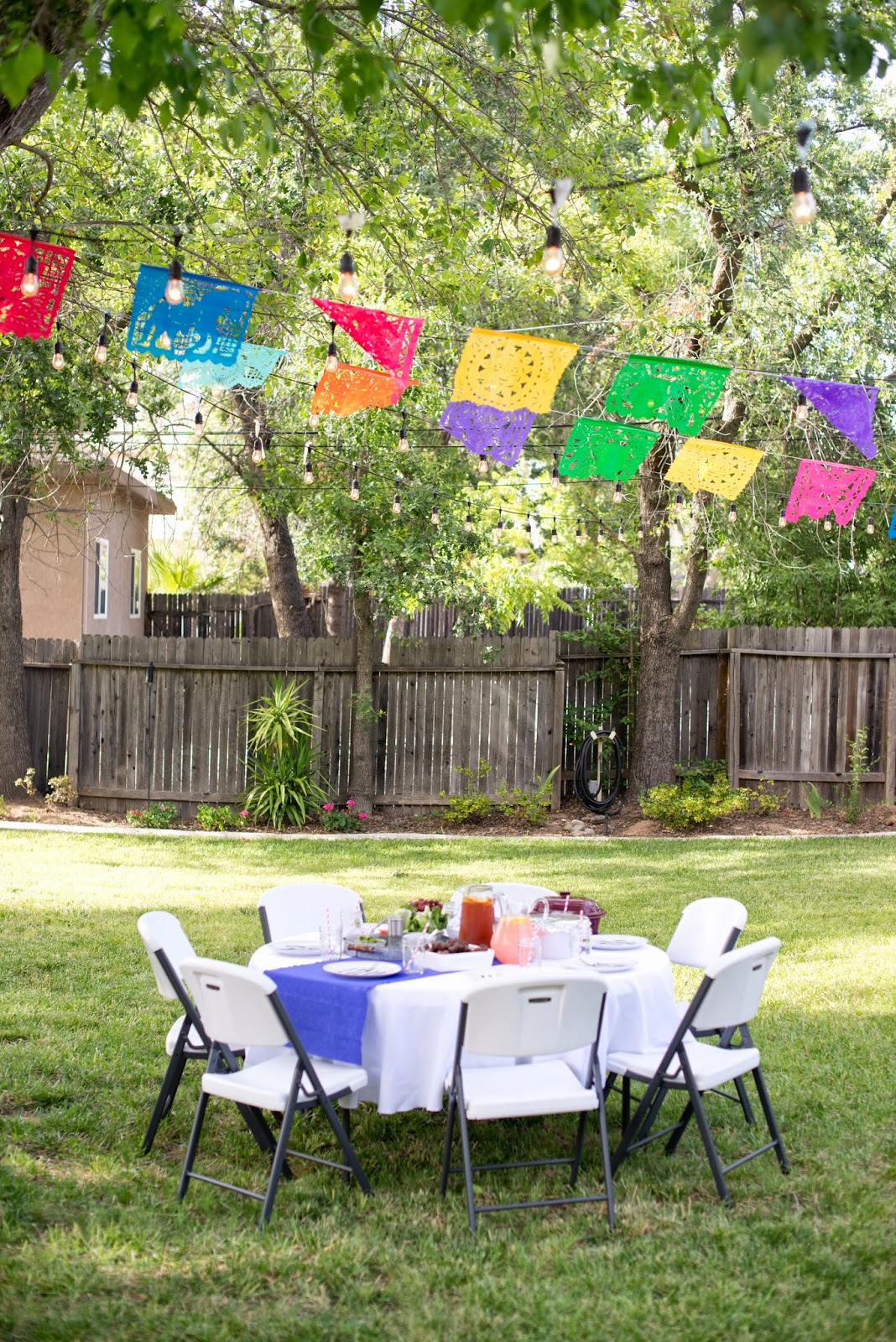 Domestic Fashionista: Backyard Barbecue Dinner Party
