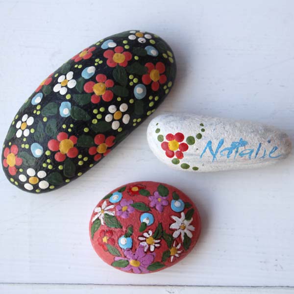 What kind of paint do you use to paint rocks? - I Love Painted Rocks