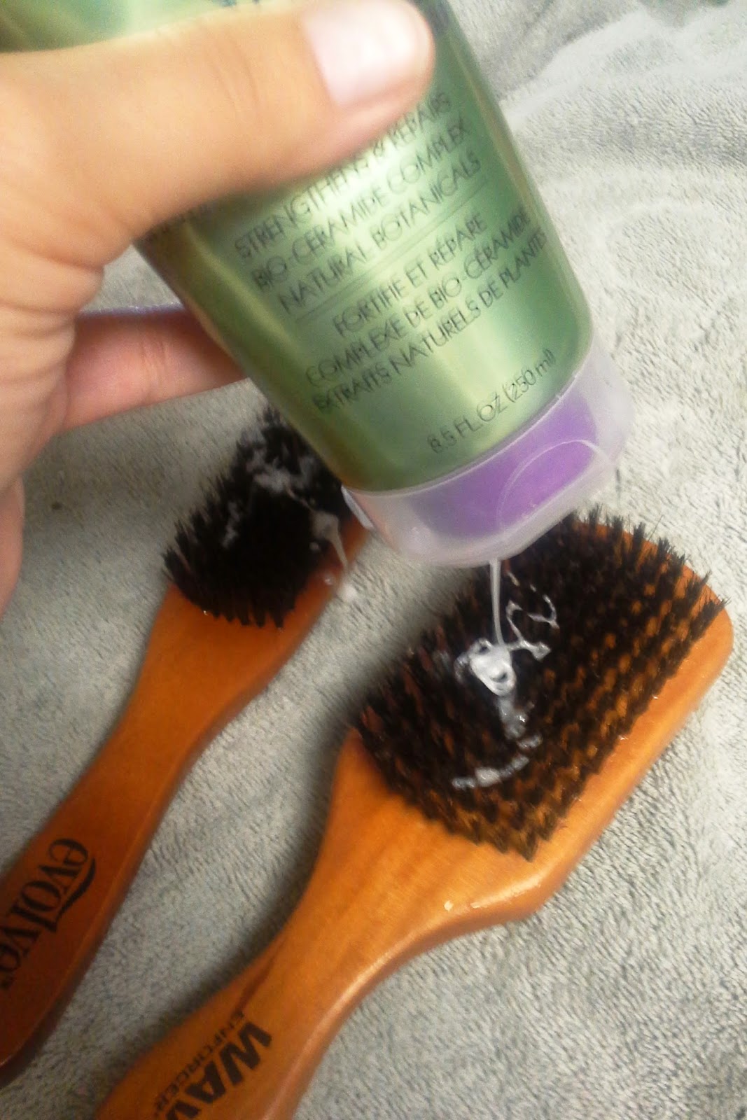 Happy Modern Hippy Going No Poo Week 4 (& How to Clean Your Boar