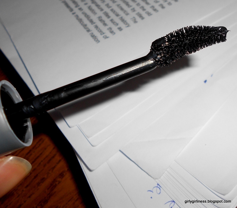 Recenzija Essence maskara GET BIG LASHES "woot woot" randommess