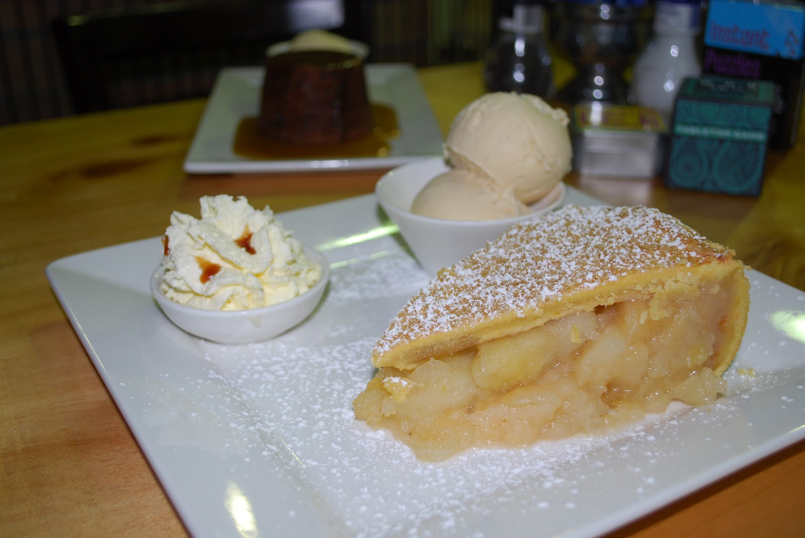 Food Trek Reviews Sutton's Farm Licenced Cafe, Thulimbah, Queensland.