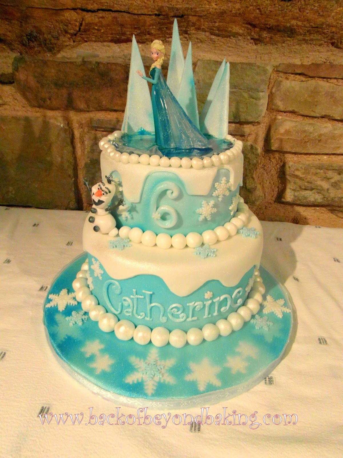 Elsa and Olaf birthday cake
