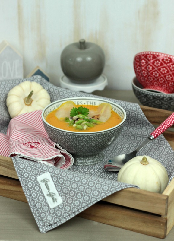 Kürbissuppe mit karamelisierten Birnen - Sasibella