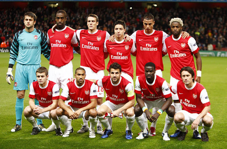 2010-2011-Arsenal-Home-Kit.jpg