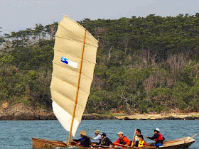 close-up, sailing sabani boat, paddles