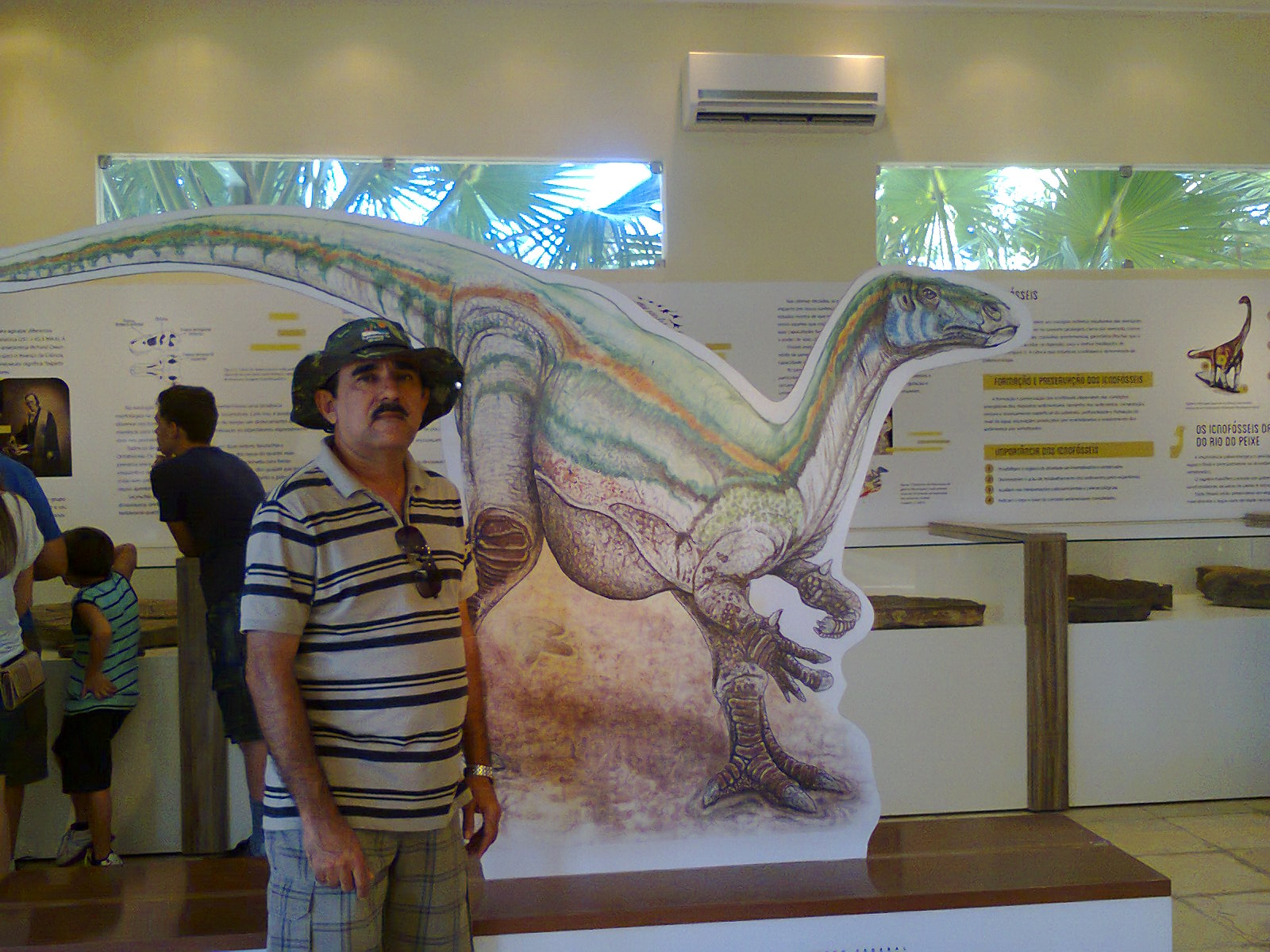 GEOGRAFIA&AÇÃO Parque dos Dinossauros GEOGRAFIA&AÇÃO Parque dos Dinossauros