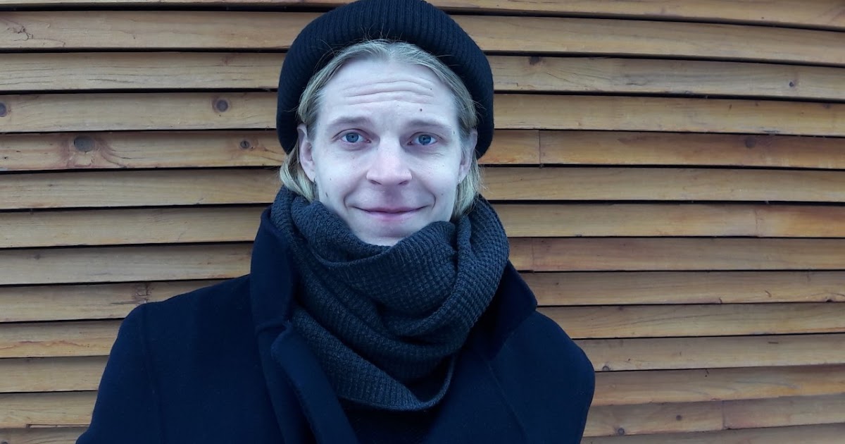 Teatterikärpäsen puraisuja : Haastattelussa Olli Riipinen