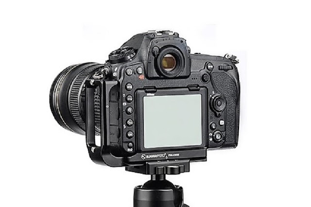 Sunwayfoto PNL-D850 L bracket on Nikon D850