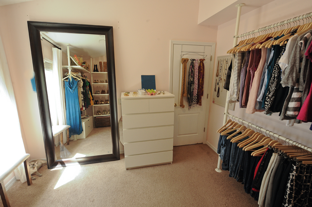 Room Dresser With Chair Room Dresser With Chair