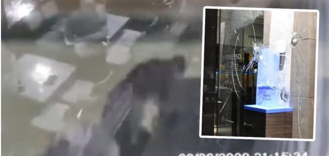 Θαμώνες του Κολωνακίου τρέχουν να κρυφτούν από τους «αντιεξουσιαστές» αλλα στο ίντερνετ διαβαζουν δεκάδες σελίδες τους! Θαμώνες του Κολωνακίου τρέχουν να κρυφτούν από τους «αντιεξουσιαστές» αλλα στο ίντερνετ διαβαζουν δεκάδες σελίδες τους!