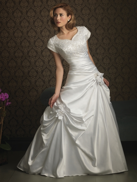 Collezione Fortuna: MODEST WEDDING DRESSES-WHAT ARE THEY?