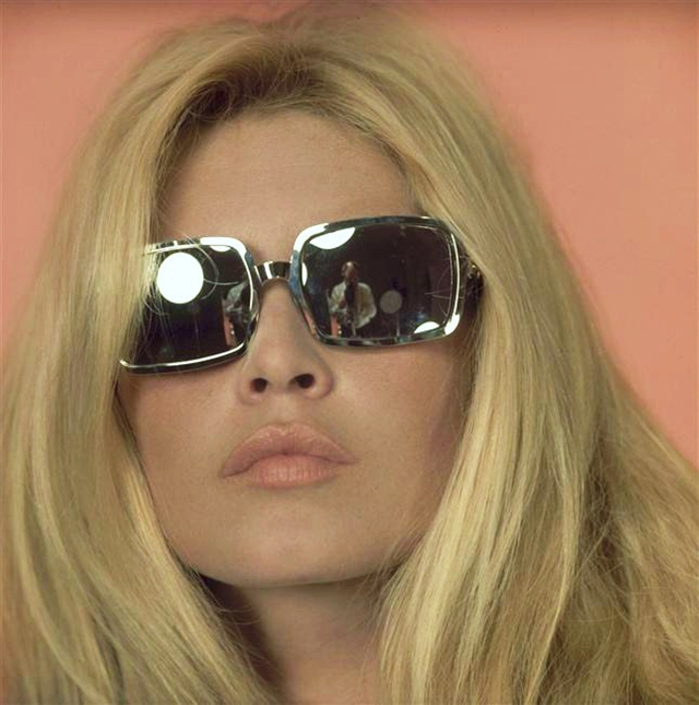 Coolest Sunglasses That Celebrities Used to Wear in the 1960s ~ vintage