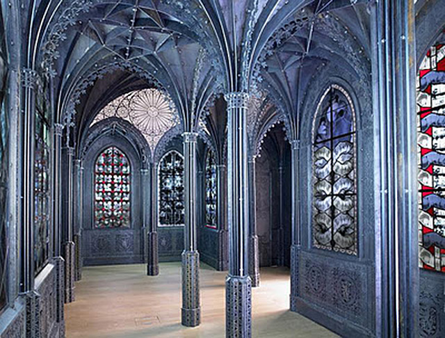 inside the chapelle model