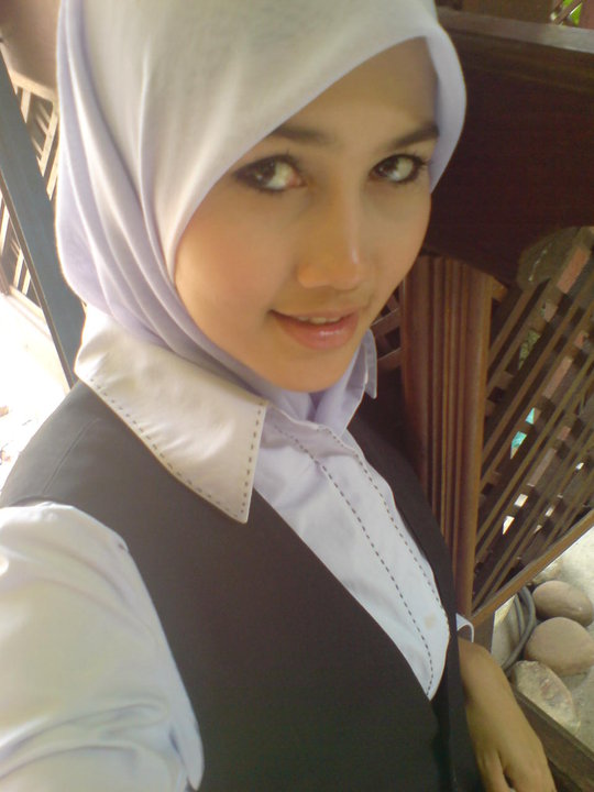 Gambar Bogel August 1 : Awek Cun tudung comel ayu cantik tetek gebu bogel montok skodeng   Melayu Boleh.Com