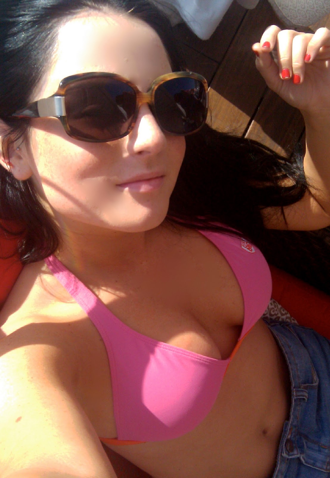 http://2.bp.blogspot.com/-WMoESwmi1sY/TsN1NI-_i_I/AAAAAAAAGhk/WIXqp0z7e3Y/s1600/jojo-Joanna-Levesque-bikini-tits.jpg