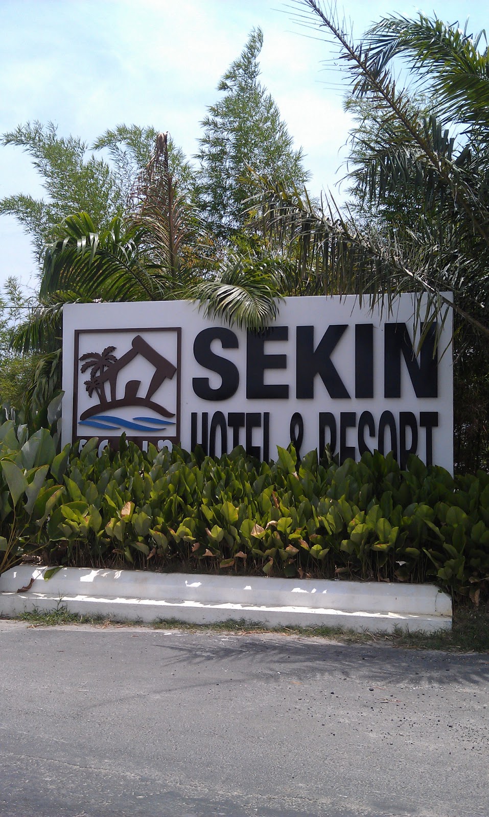 thiscoverynet: Sekinchan & Sekin Hotel and Resort: The Arrival