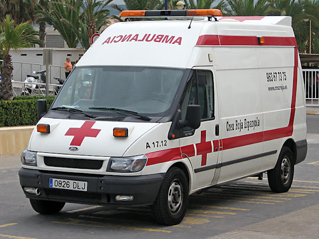 Gambar Mobil Ambulance 03