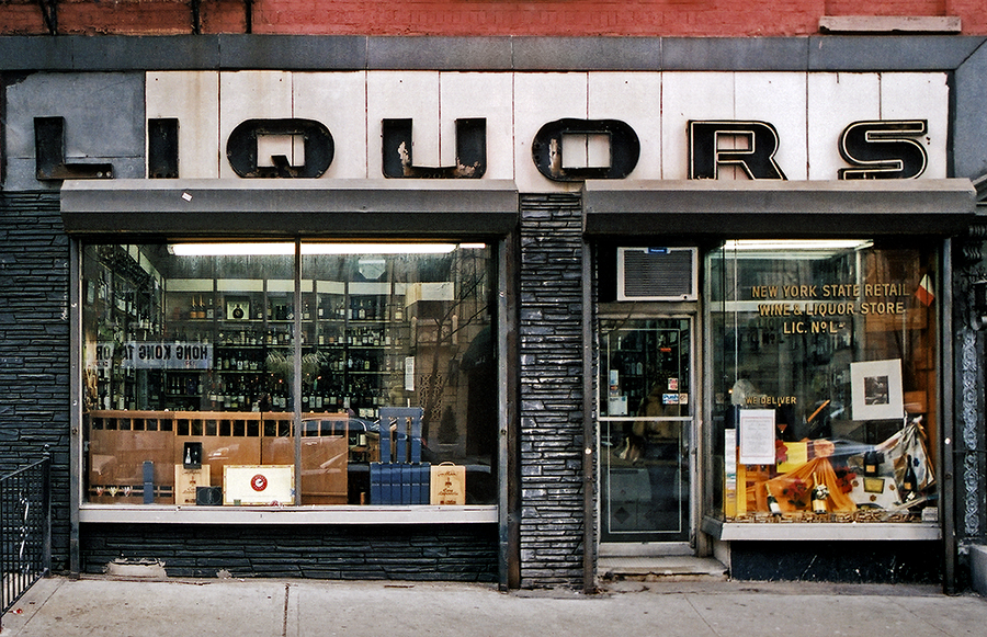 James and Karla Murray Photography Waverly Liquors 🍷🍸in Greenwich