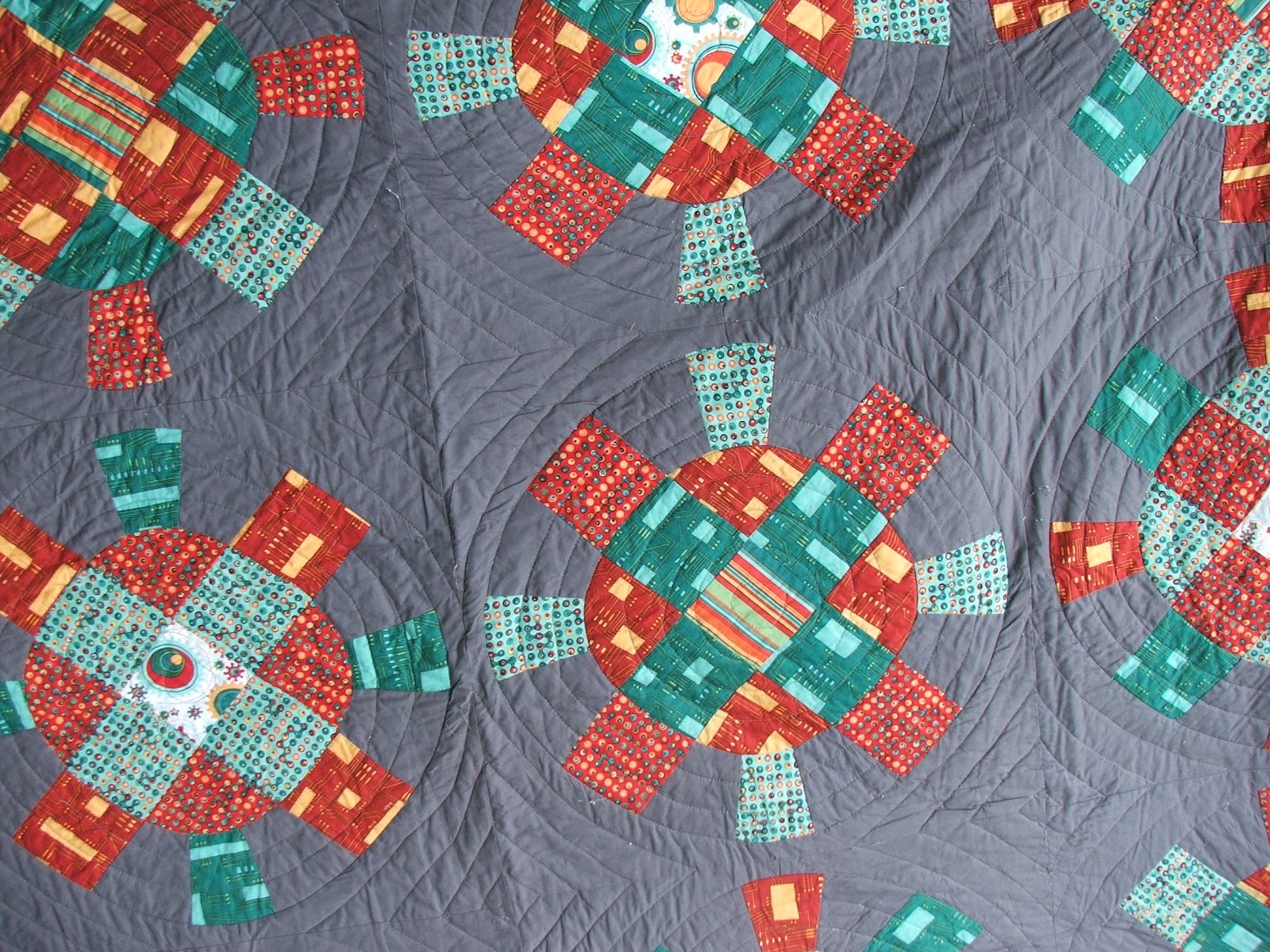 HandmadeRetro: Cog + Wheel - the Blogger's Quilt Festival Edition
