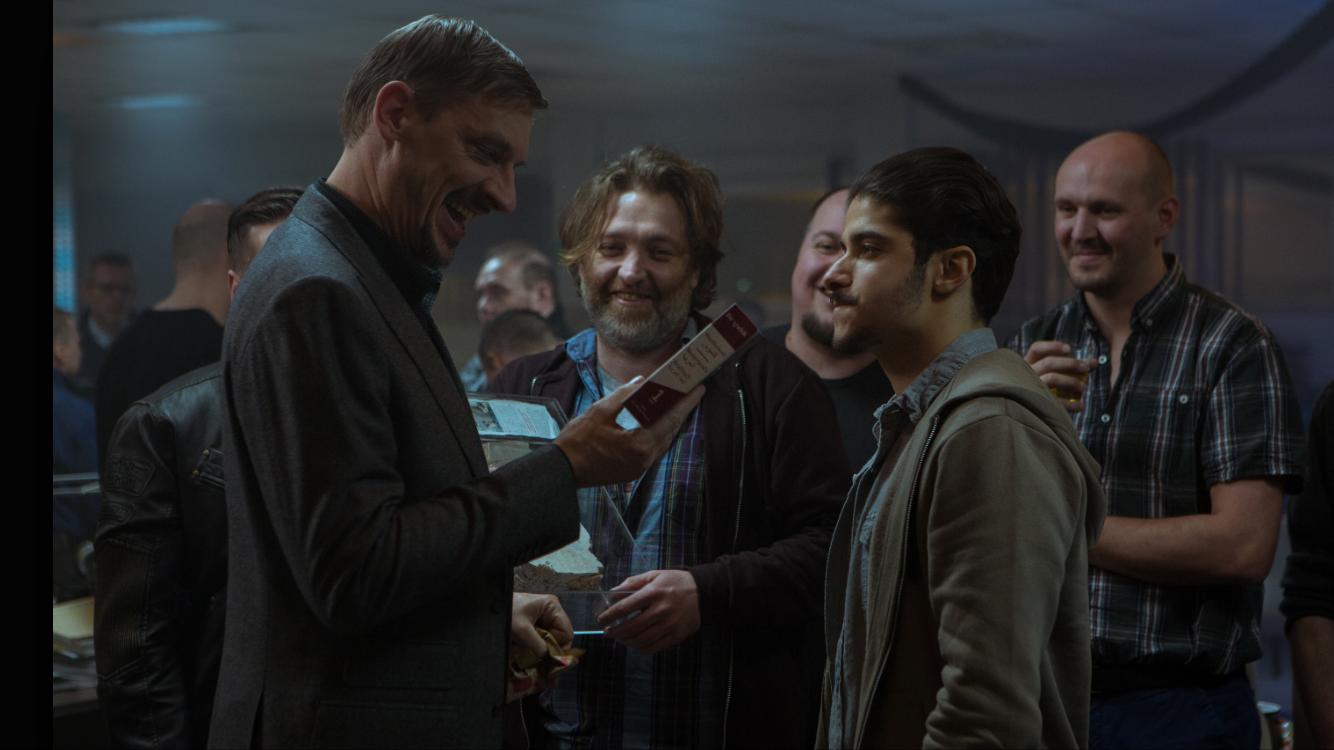 сериал зона 2018. зона видеофильмов. зона видеофильмов. зона тюремный роман 2006. зона для просмотра фильмов.