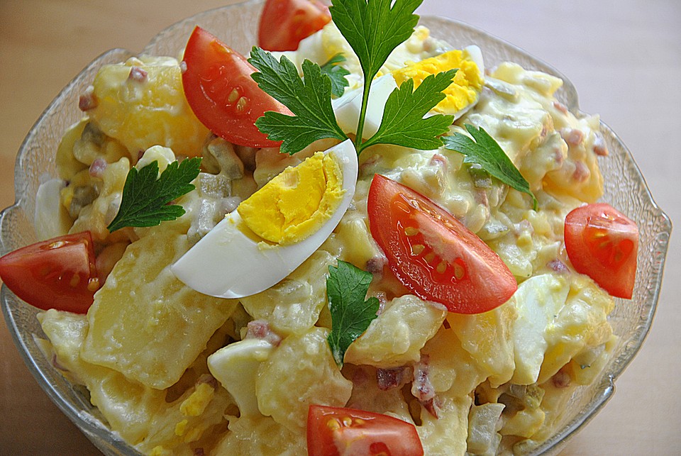Beste Rezeptesammlung: Omas bester Kartoffelsalat mit Mayonnaise