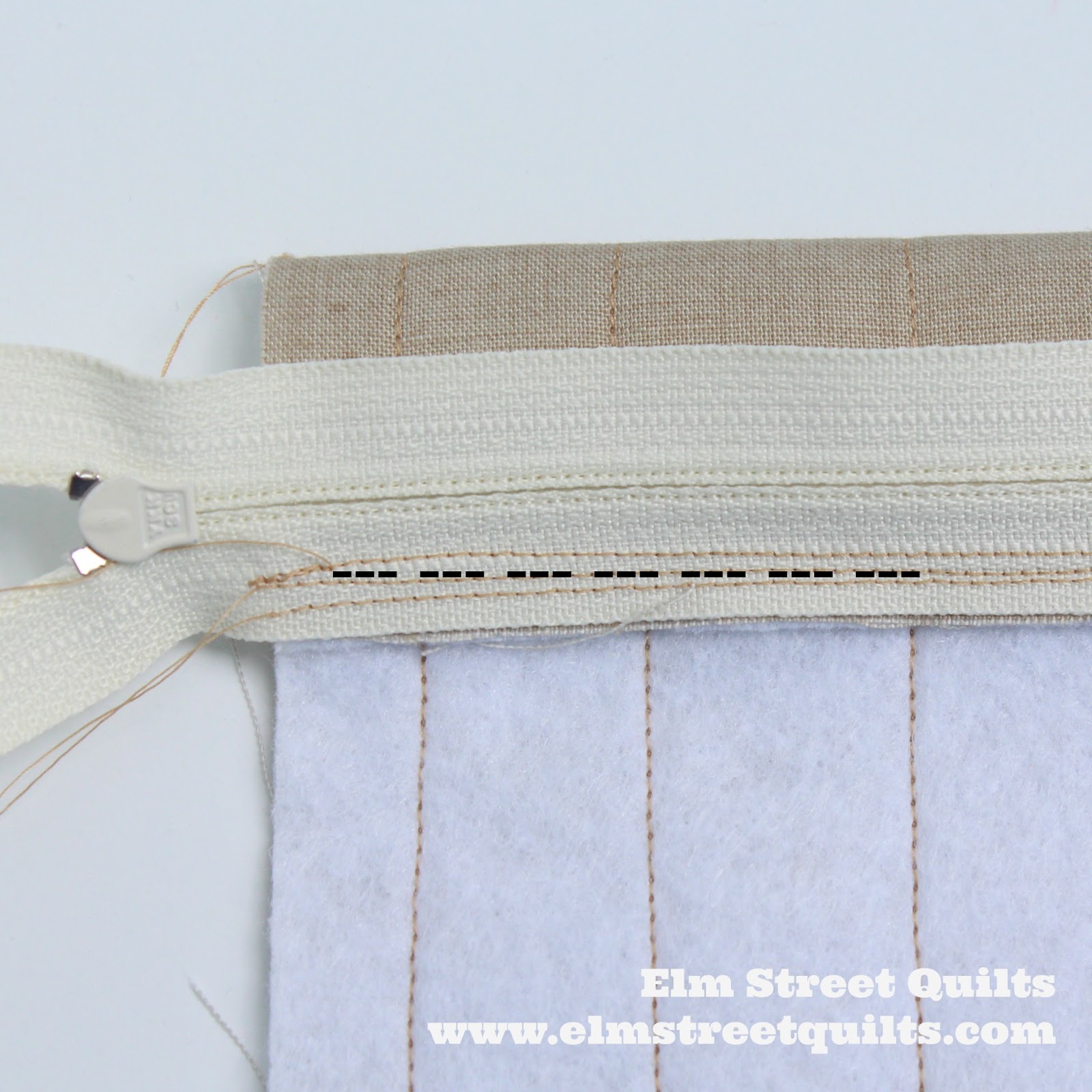Installing Zipper in Pillow Back (tutorial) Elm Street Quilts