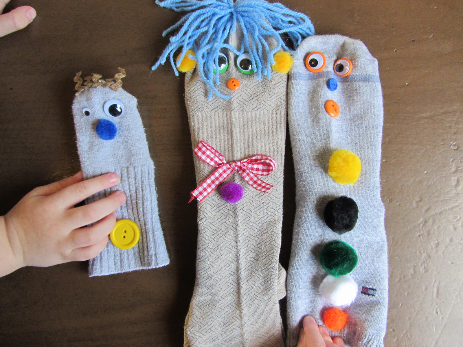 A Preschool Activity a Day Sock Puppets