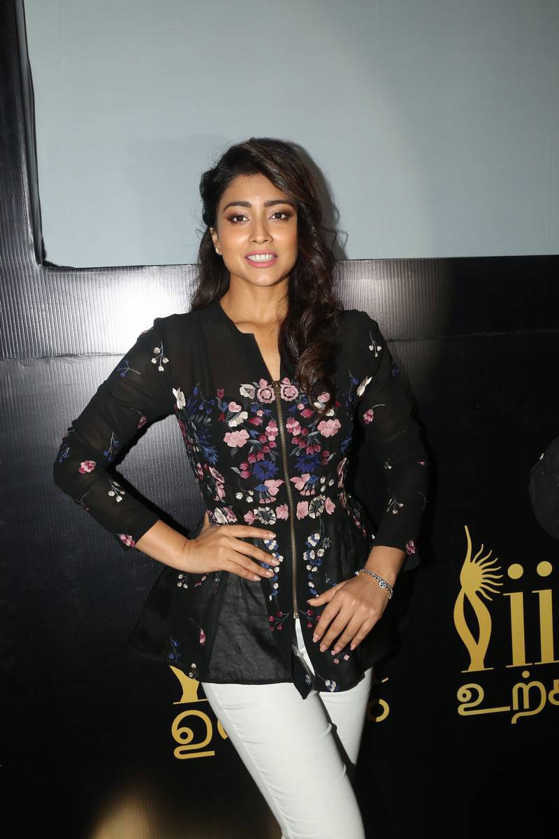 Shriya Without Makeup at IIFA Utsavam Awards - Tollywood Stars