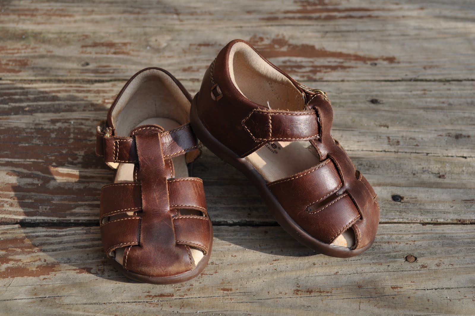 stride rite extra wide sandals