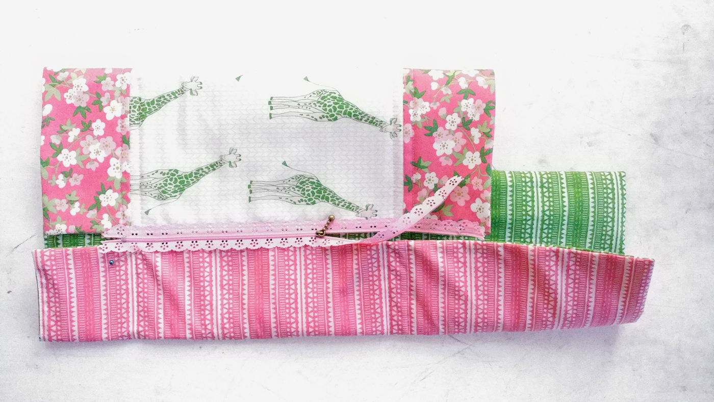 Exposed lace zipper sleeping bag tutorial Ameroonie Designs