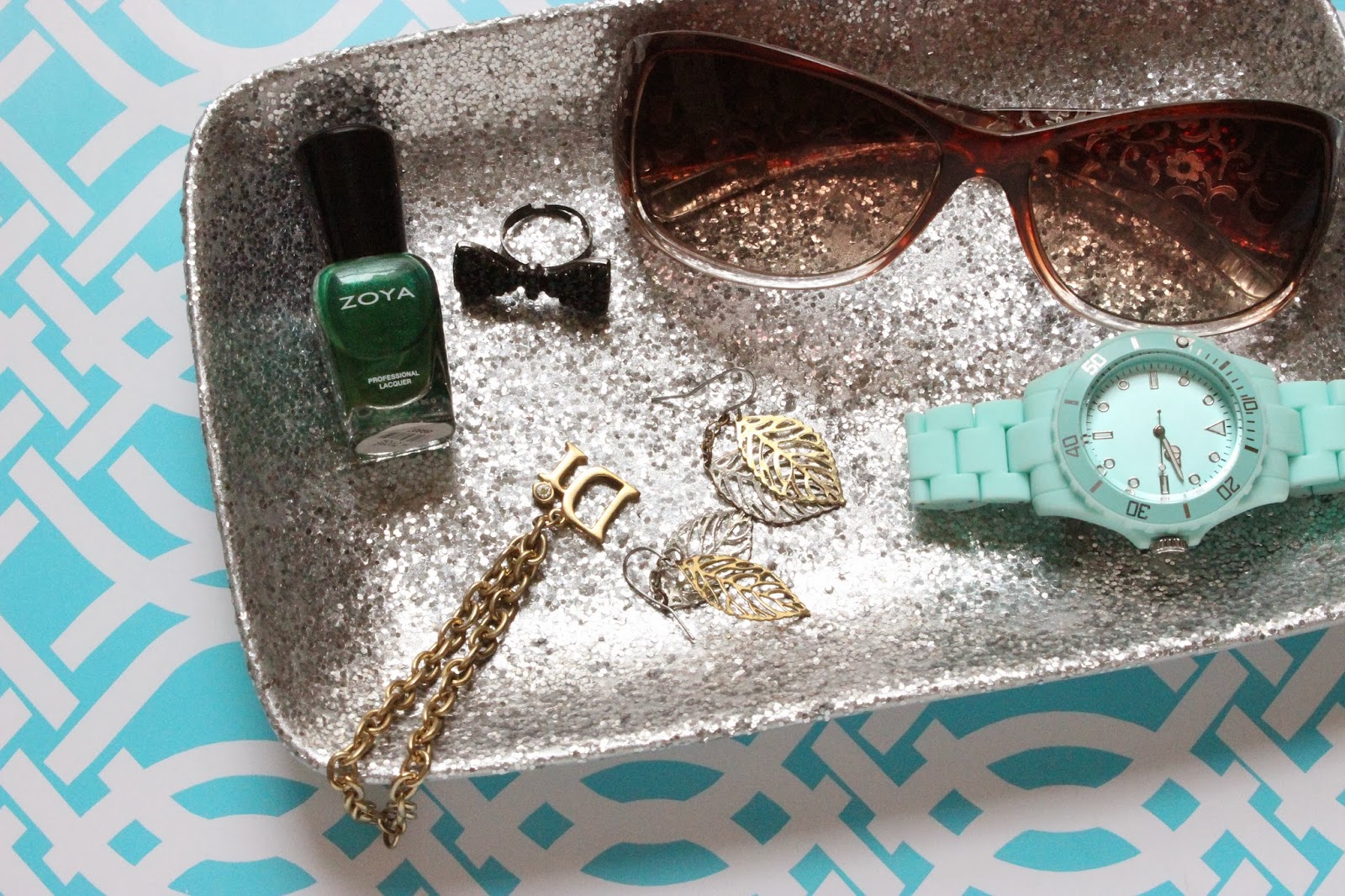 Lovely On a Budget Glitter Jewelry Dish DIY