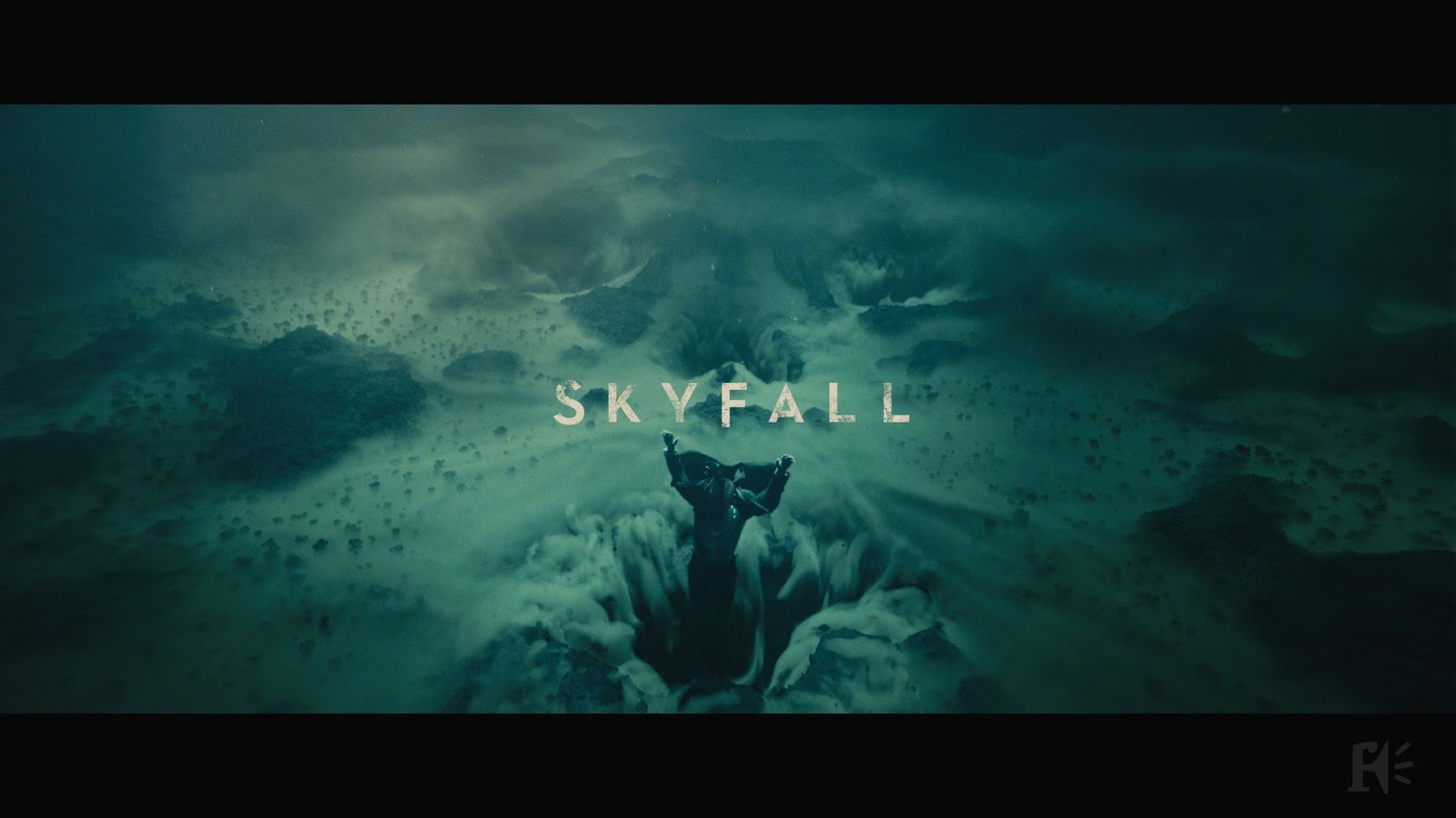 Movie Lovers Reviews Skyfall 2012 Bond Comes Back To