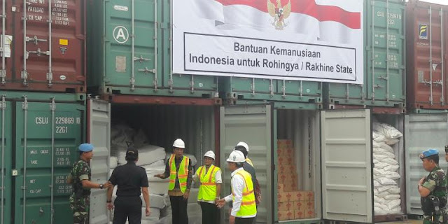 Indonesia Bantu 10 Kontainer Makanan dan Pakaian Untuk Warga Rohingya