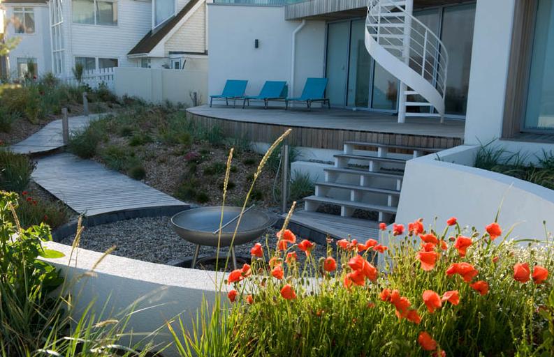 Un Faro de Ideas: SEA GEM, UNA CASA EN LA PLAYA