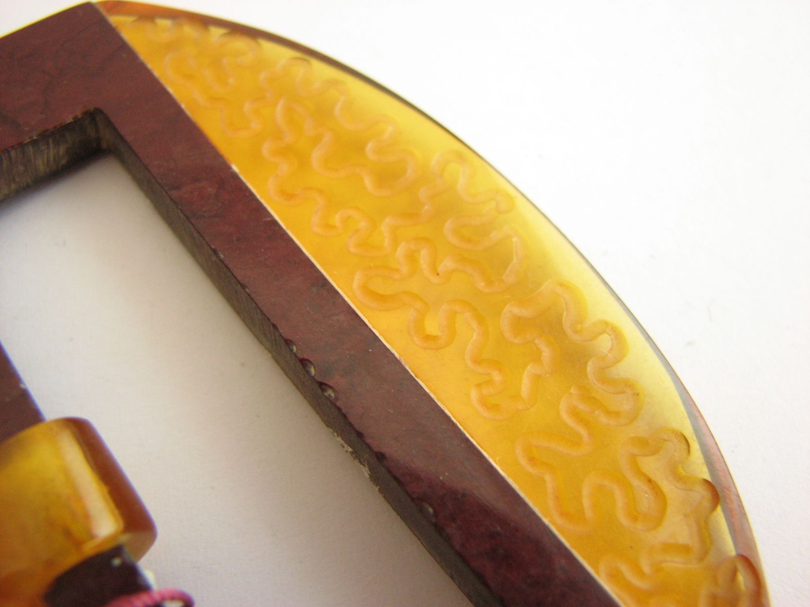 Agnes' Vintage World How to identify Bakelite