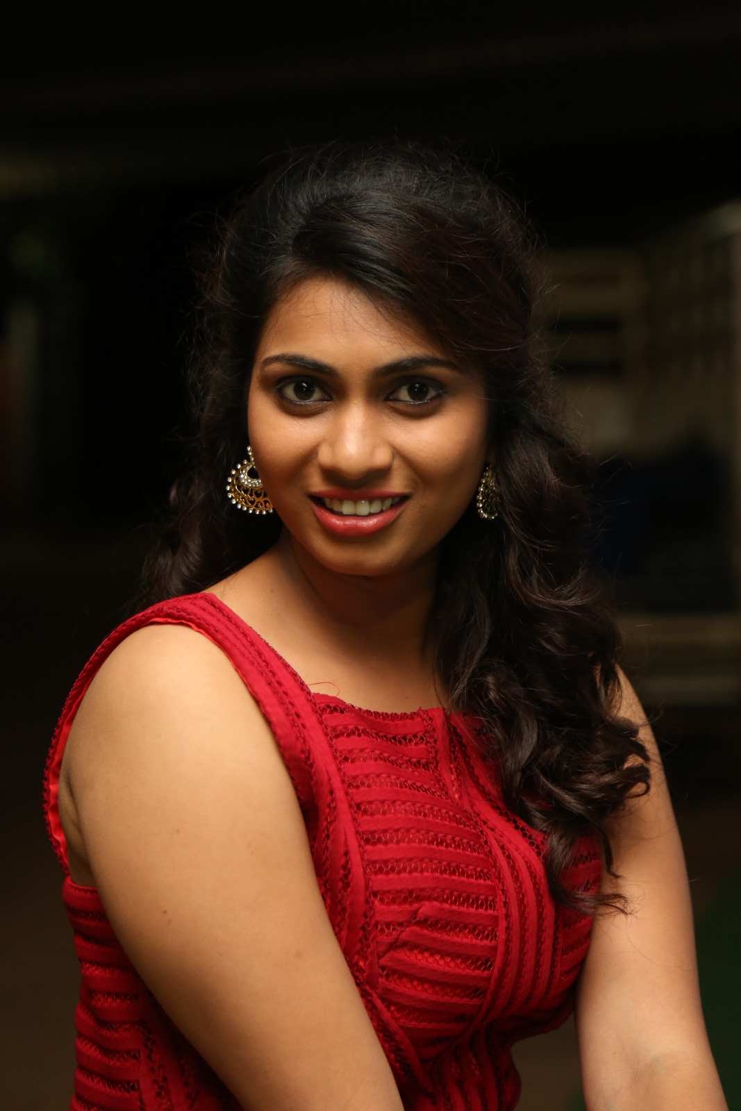 Siri actress 2020. Siri actress. Образ сири. Сири дали. Siri dahl 2015.