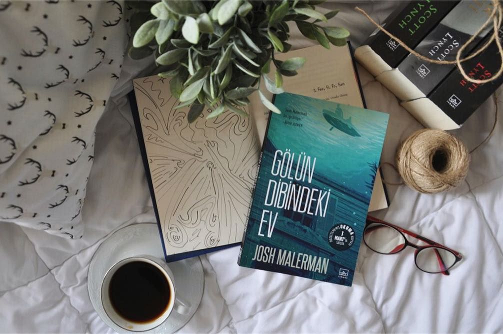 Gölün Dibindeki Ev Josh Malerman Kitap Yorumu Şiirsel Hisler