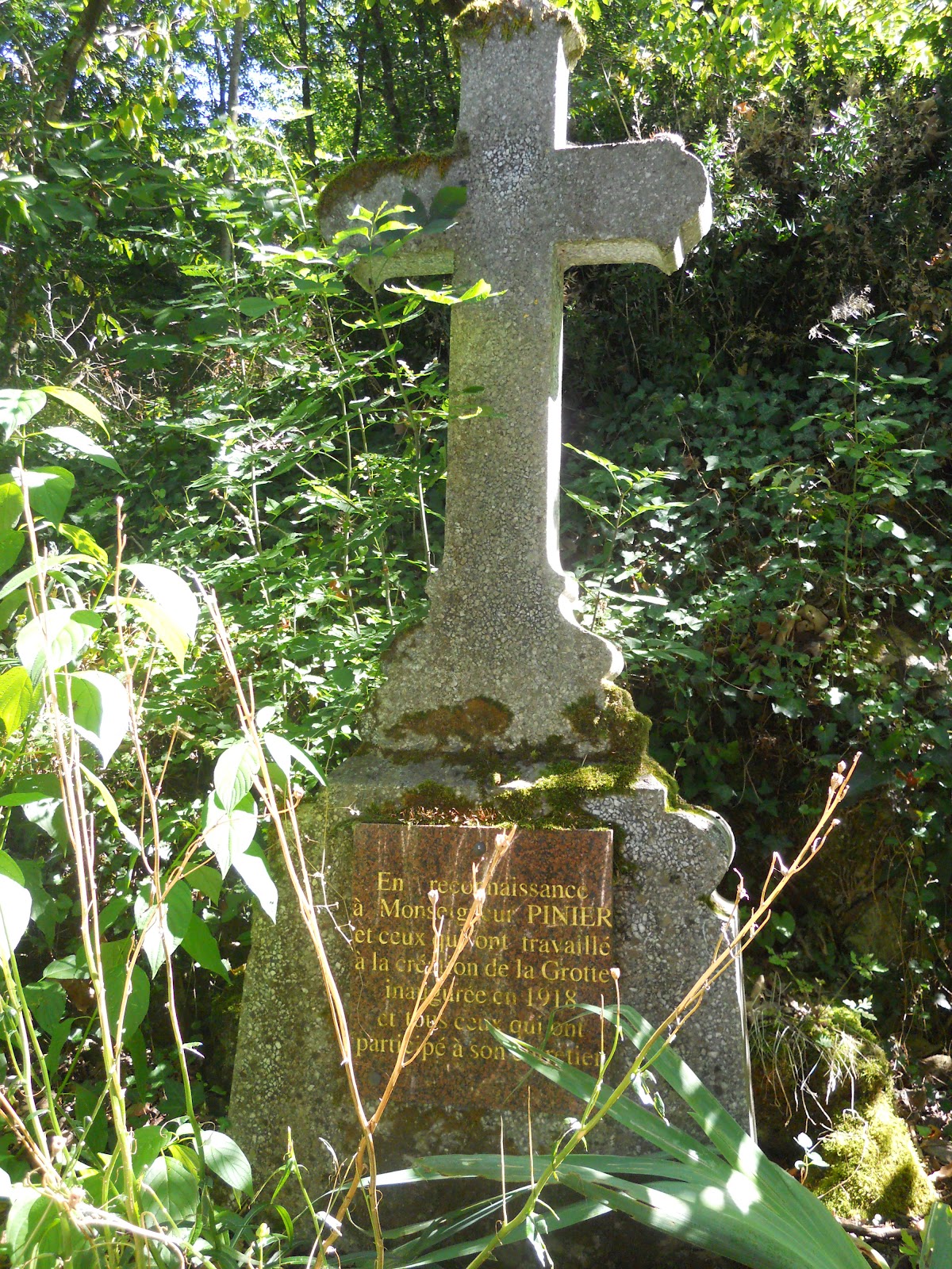 ChanzeauxSon Château, son Eglise, ses Parcs.