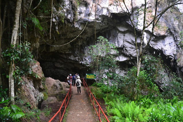 Sumaging Cave entrance