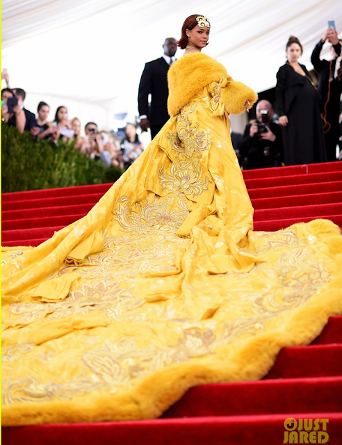 BLOG: Photos: Rihanna wears yellow Guo Pei gown at the #MetGala 2015